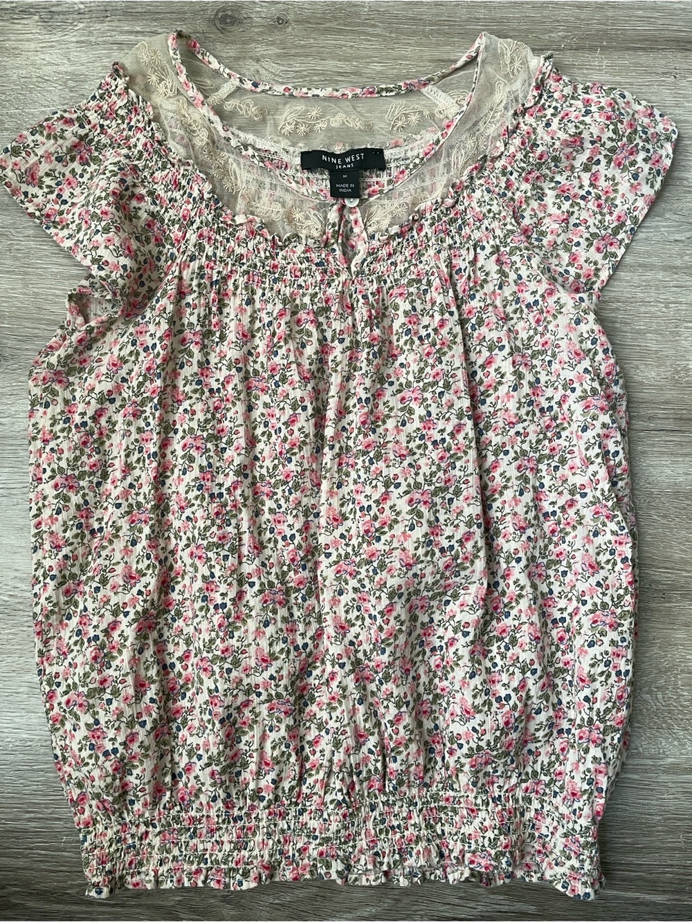 Nine West | floral Mollie top size medium